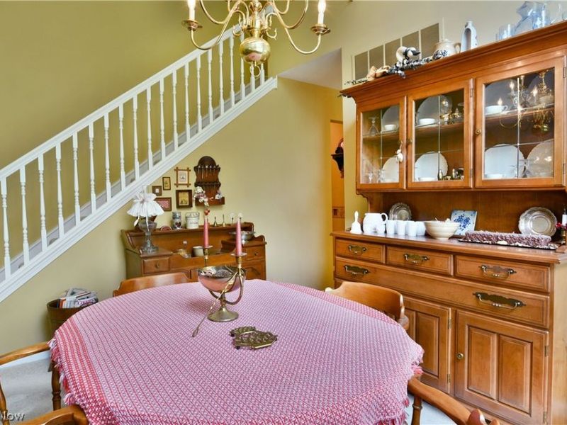 502 Turnberry Court NE, Warren, OH 44484 Photo 10
