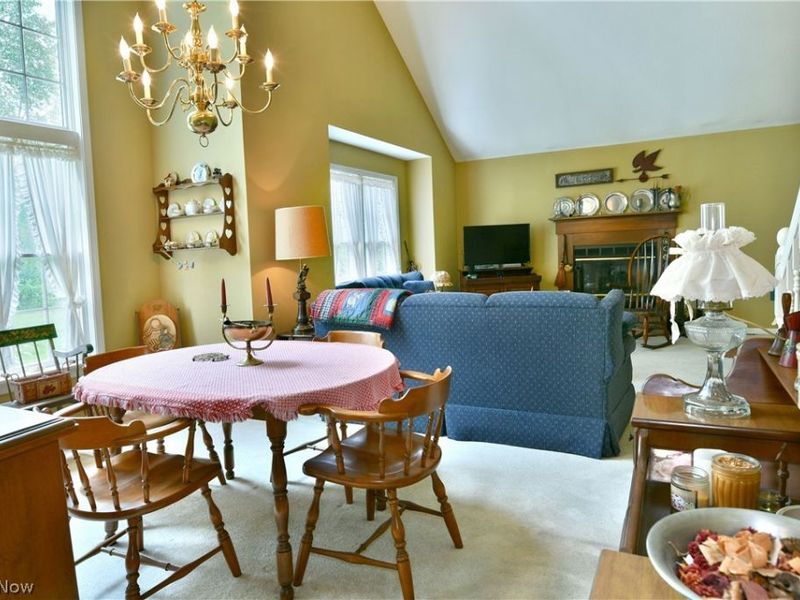 502 Turnberry Court NE, Warren, OH 44484 Photo 12