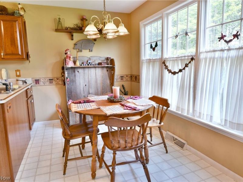 502 Turnberry Court NE, Warren, OH 44484 Photo 19