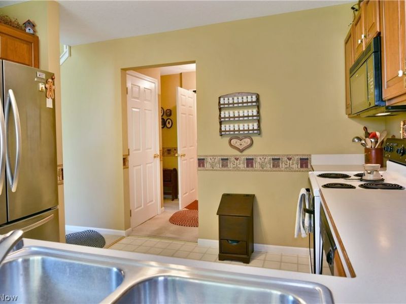 502 Turnberry Court NE, Warren, OH 44484 Photo 21