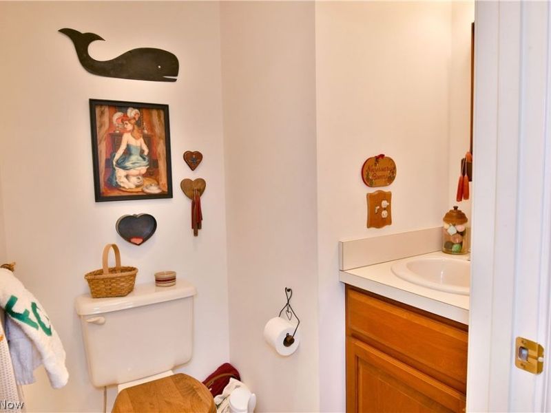 502 Turnberry Court NE, Warren, OH 44484 Photo 23