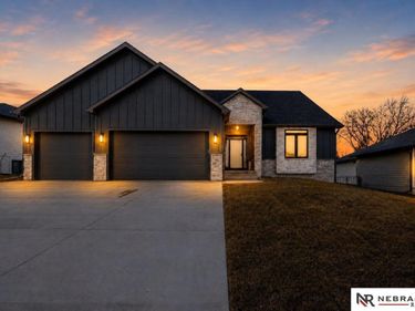 1031 S 88th Street, Lincoln, NE 68510