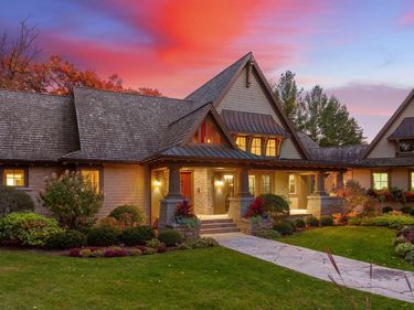 6 Merilane, Edina, MN 55436