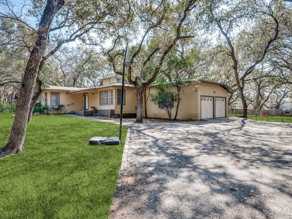 102 KRAMERIA DR, Castle Hills, TX 78213