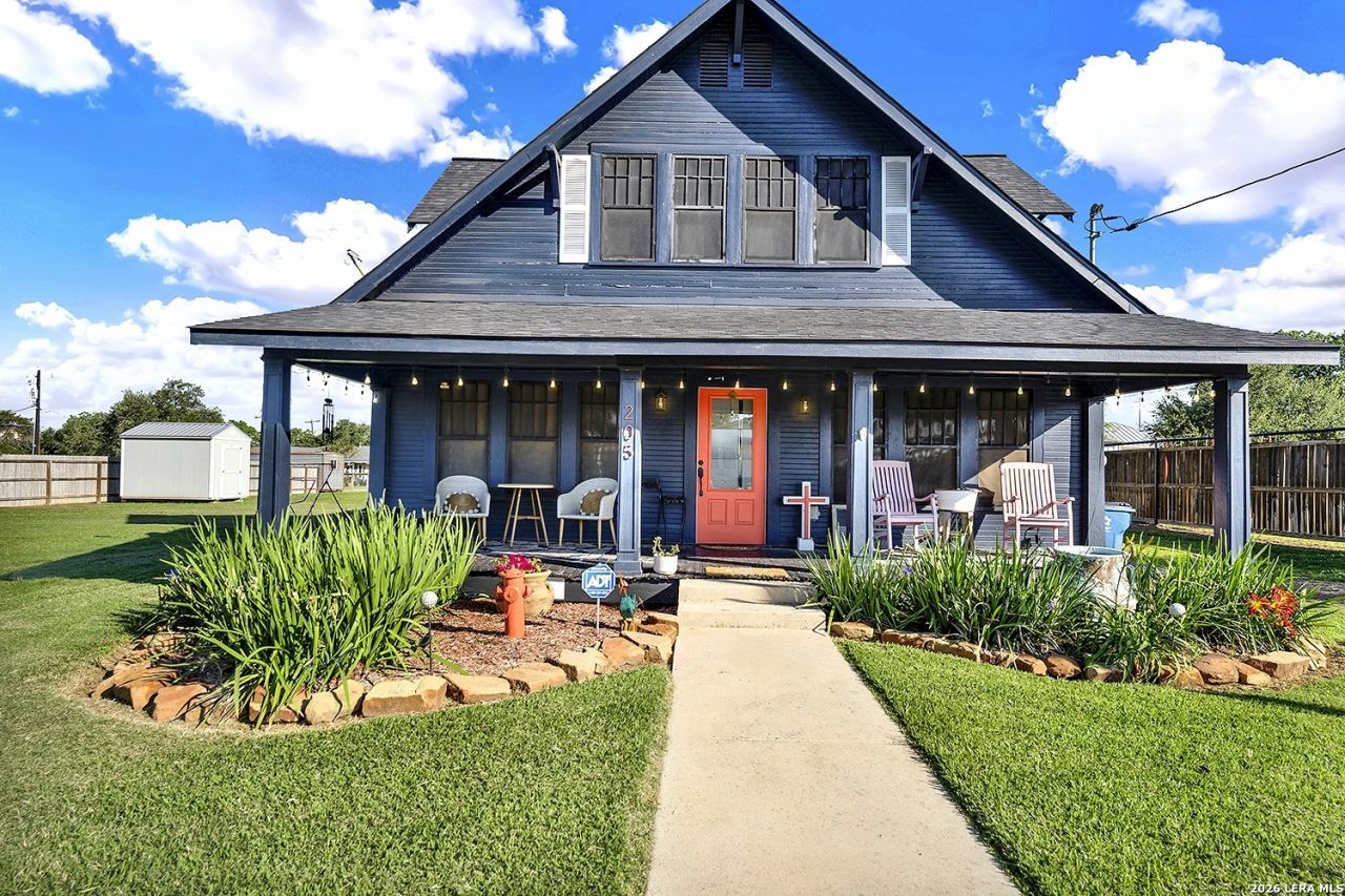 205 Brinkoeter, Poth, TX 78147 Main Photo