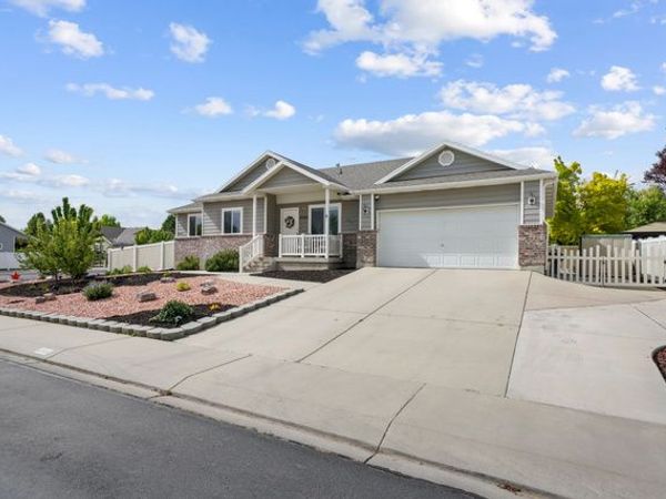 4584 W CARRIAGE LN, Cedar Hills, UT 84062