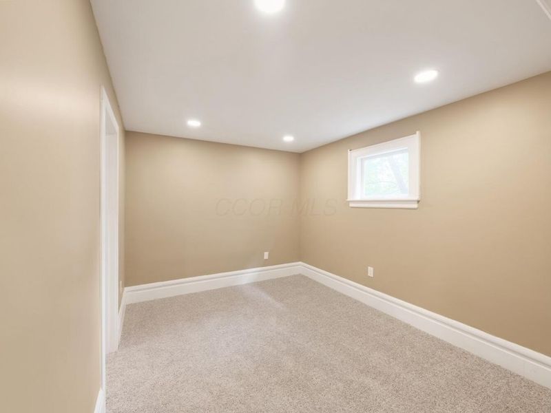 216 N Warren Avenue , Columbus, OH 43204 Photo 34