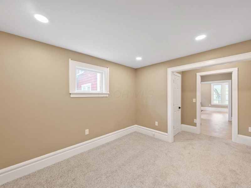 216 N Warren Avenue , Columbus, OH 43204 Photo 37