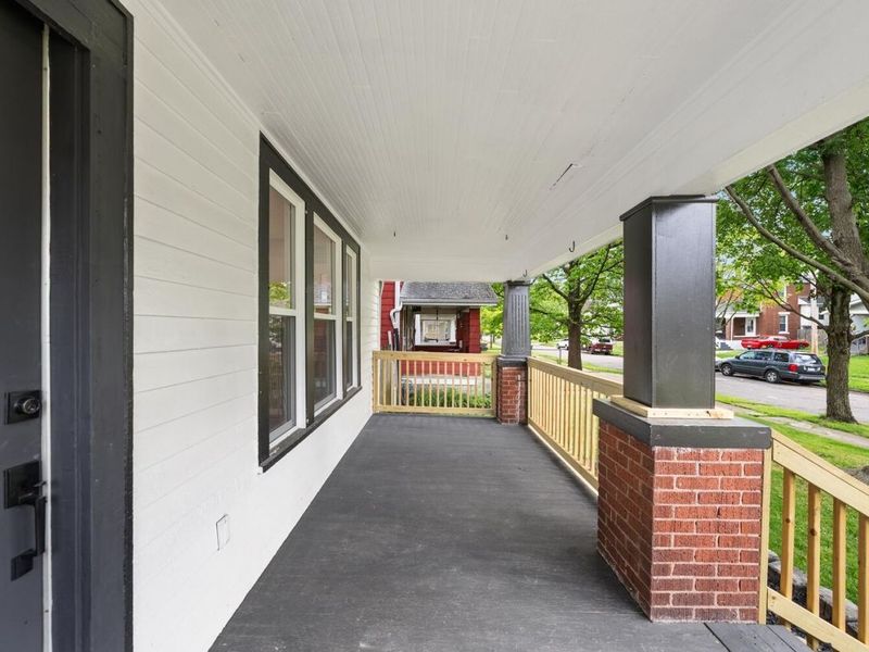 216 N Warren Avenue , Columbus, OH 43204 Photo 6