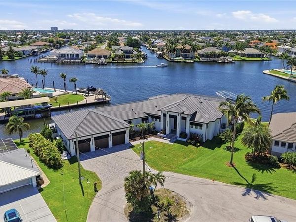 5201 Seagull CT, CAPE CORAL, FL 33904