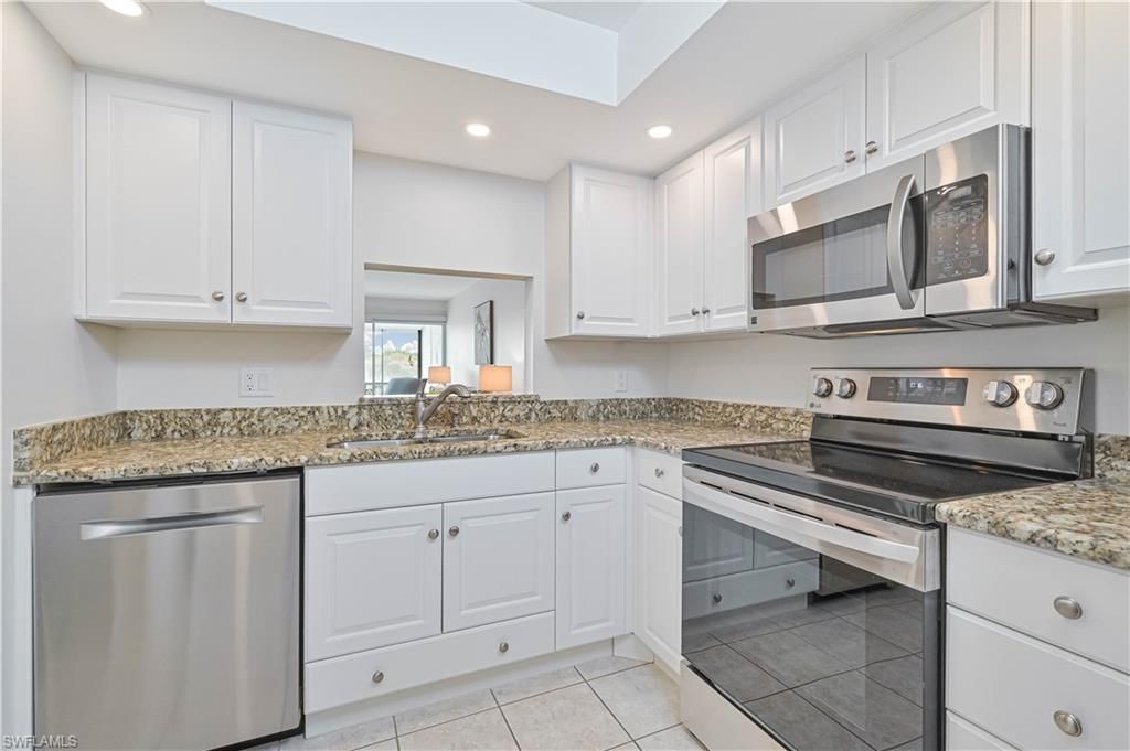3030 Binnacle Dr , Unit 307, Naples, FL 34103 Photo