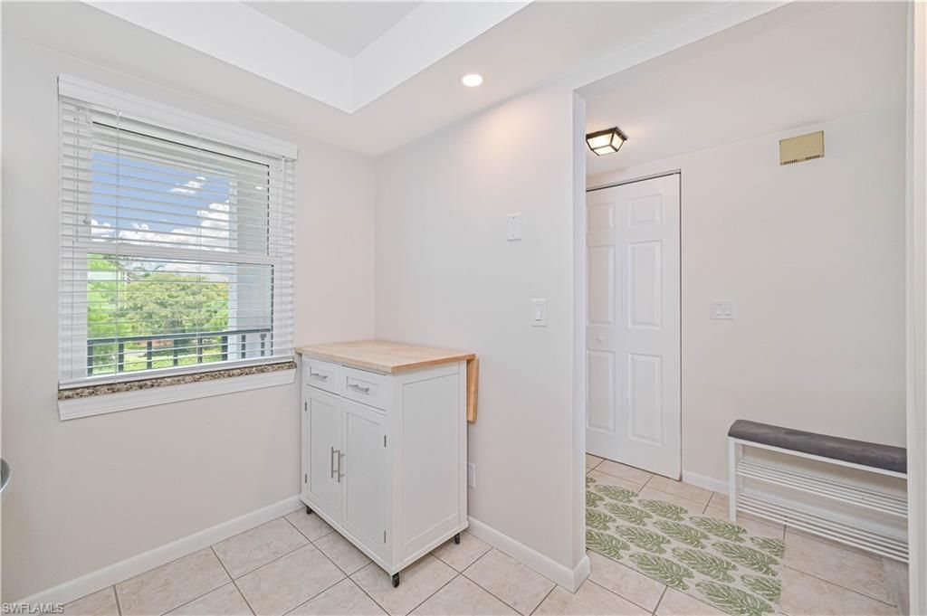 3030 Binnacle Dr , Unit 307, Naples, FL 34103 Photo