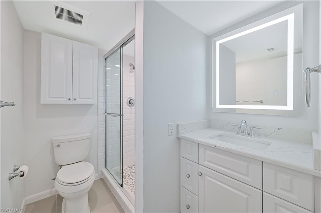 3030 Binnacle Dr , Unit 307, Naples, FL 34103 Photo