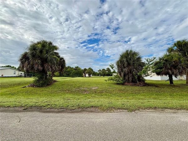 1125 W Miller DR , MOORE HAVEN, FL 33471