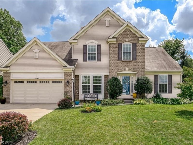 1242 Bexley Circle , Akron, OH 44312 Photo 2