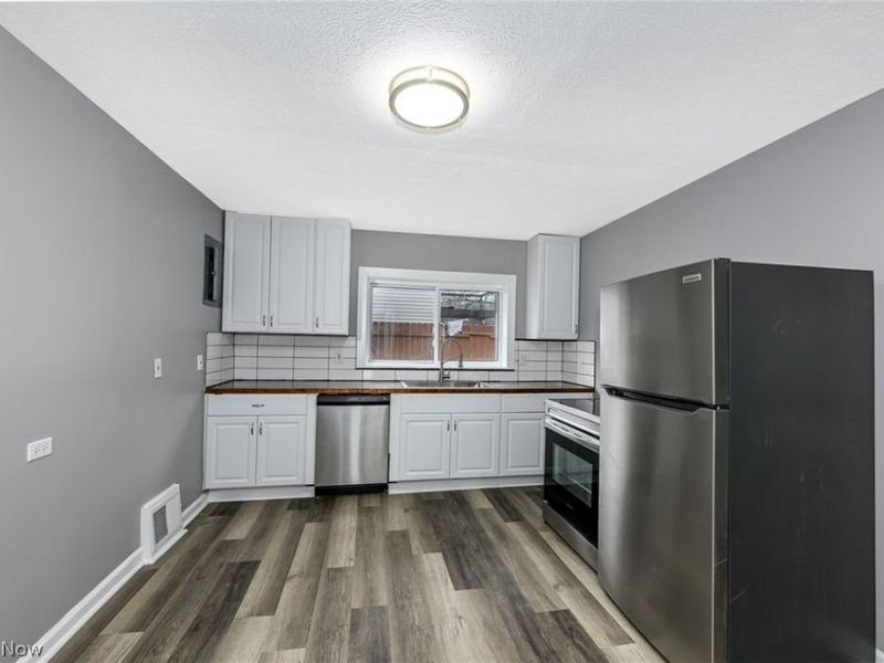 2255 Lake Road, Akron, OH 44312 Photo 7