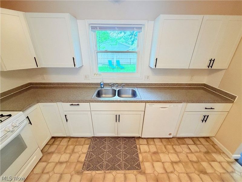 1284 E 348th Street, Eastlake, OH 44095 Photo 16
