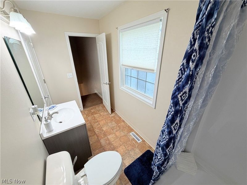 1284 E 348th Street, Eastlake, OH 44095 Photo 32