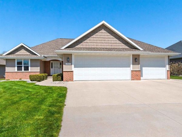 1923 PARIS LANE, De Pere, WI 54115