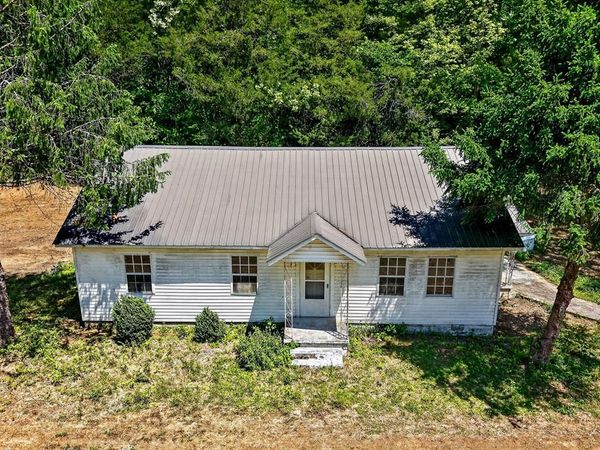 2176 Jennings Creek Rd, Whitleyville, TN 38588