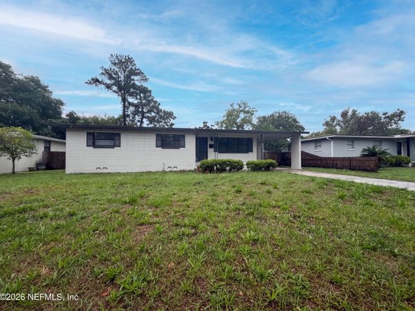 7520 ALTUS Drive S, Jacksonville, FL 32277