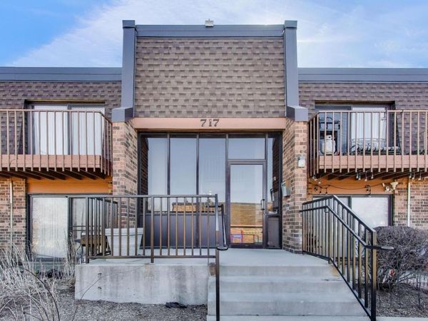 717 Killarney Court , Unit 2D, Schaumburg, IL 60193