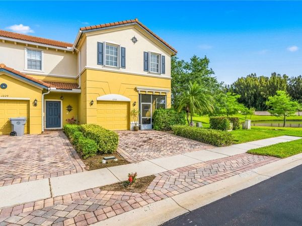 1233 Normandie Way, Vero Beach, FL 32960