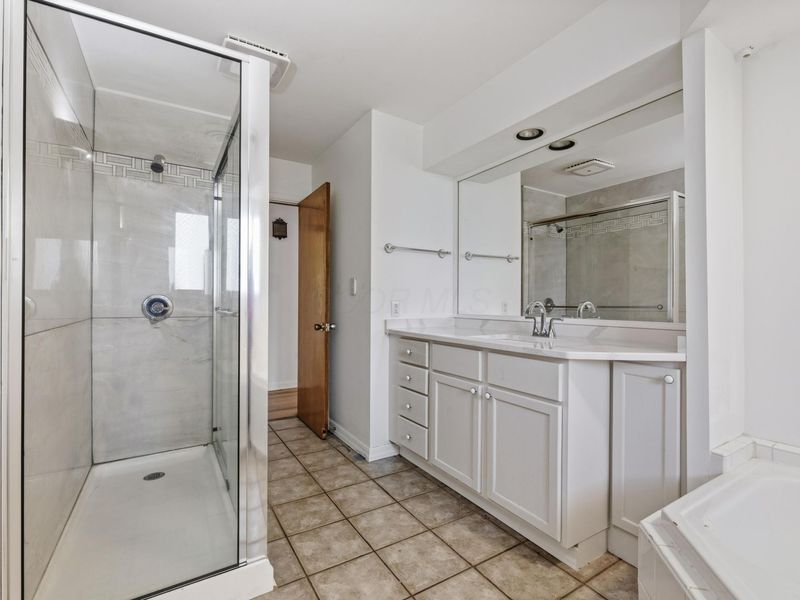4356 Dublin Road , Columbus, OH 43221 Photo 13