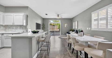7915 Neyland Way, Sacramento, CA 95829 Photo