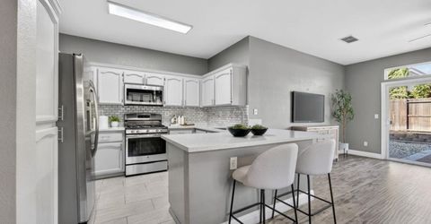7915 Neyland Way, Sacramento, CA 95829 Photo
