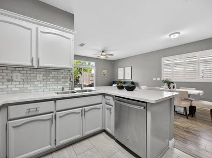 7915 Neyland Way, Sacramento, CA 95829 Photo