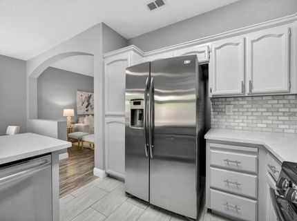 7915 Neyland Way, Sacramento, CA 95829 Photo