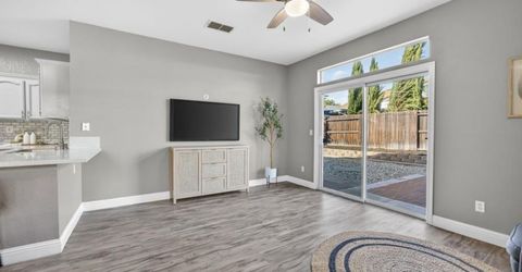 7915 Neyland Way, Sacramento, CA 95829 Photo