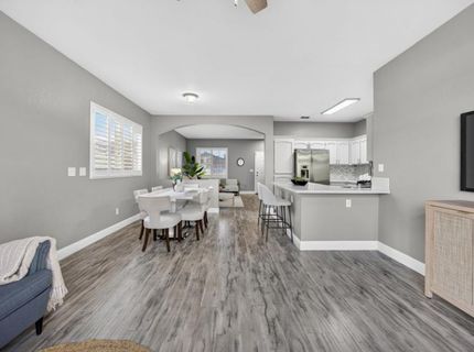 7915 Neyland Way, Sacramento, CA 95829 Photo
