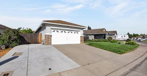 7915 Neyland Way, Sacramento, CA 95829 Photo