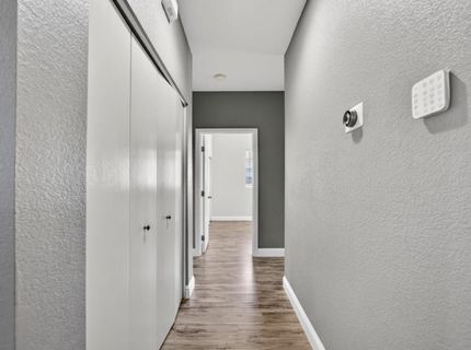 7915 Neyland Way, Sacramento, CA 95829 Photo