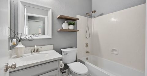 7915 Neyland Way, Sacramento, CA 95829 Photo