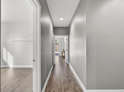 7915 Neyland Way, Sacramento, CA 95829 Photo