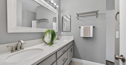7915 Neyland Way, Sacramento, CA 95829 Photo