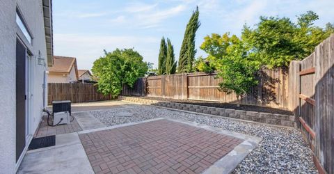 7915 Neyland Way, Sacramento, CA 95829 Photo