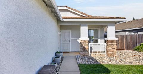 7915 Neyland Way, Sacramento, CA 95829 Photo