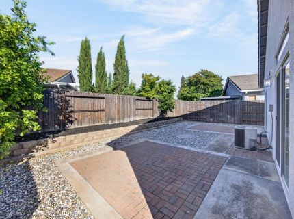 7915 Neyland Way, Sacramento, CA 95829 Photo