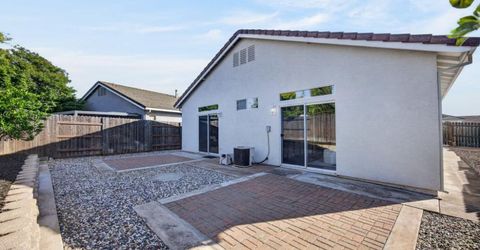7915 Neyland Way, Sacramento, CA 95829 Photo