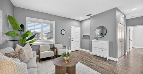 7915 Neyland Way, Sacramento, CA 95829 Photo