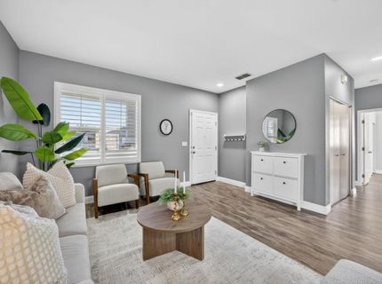 7915 Neyland Way, Sacramento, CA 95829 Photo