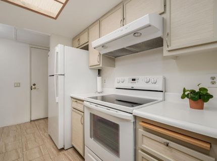 2492 Larkspur Ln #200, Unit 200, Sacramento, CA 95825 Photo