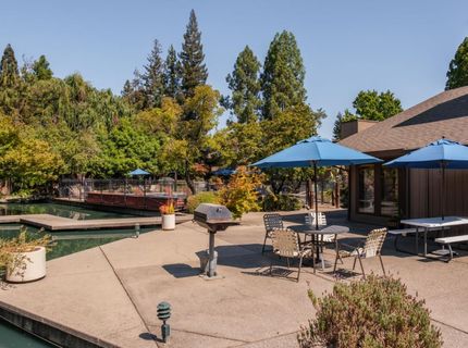 2492 Larkspur Ln #200, Unit 200, Sacramento, CA 95825 Photo