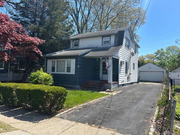 9 Prospect Avenue , East Rockaway, NY 11518