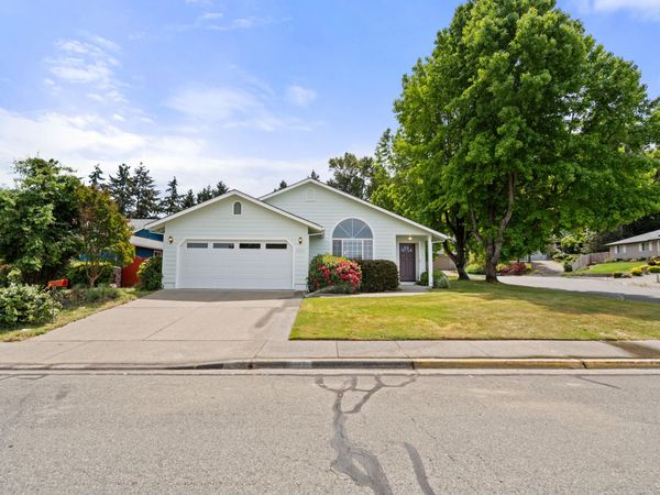 1113 Wylie Lane, Grants Pass, OR 97527