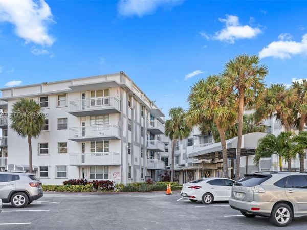 1913 S Ocean Dr, Unit 212, Hallandale Beach, FL 33009